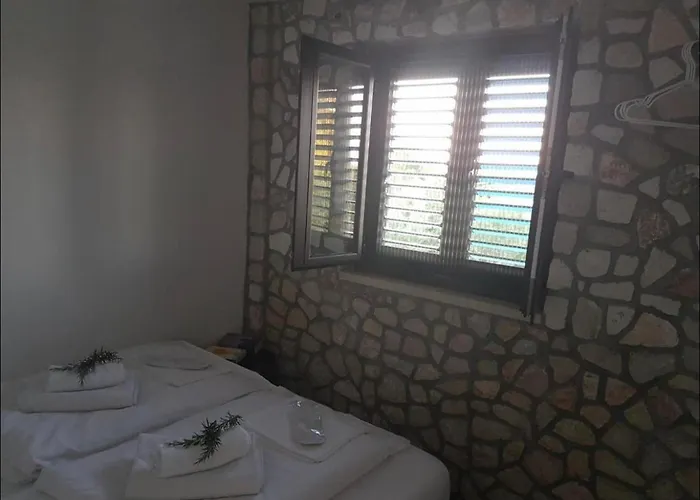 펜션 Domus Nostrae - Peljesac 1 스레세르